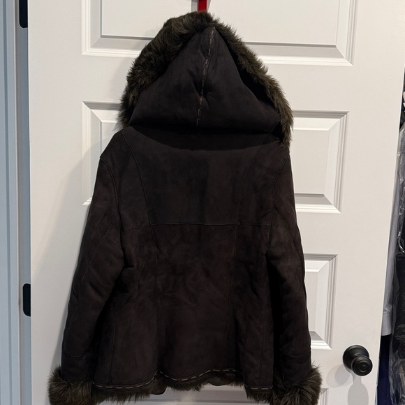 Women's Brown Leather and fur lined coat - Picture 5 of 12